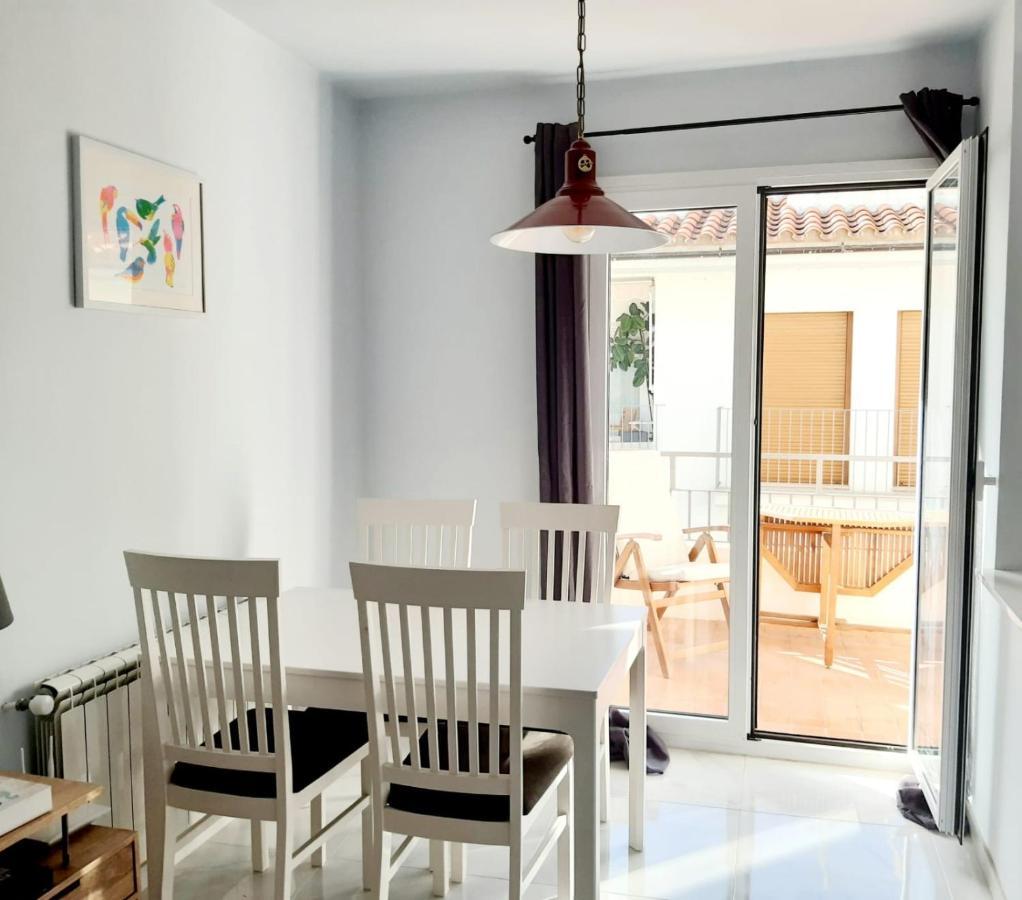 2 Bedroom Apartment In The Old Town, Close To The Beach L' Escala المظهر الخارجي الصورة